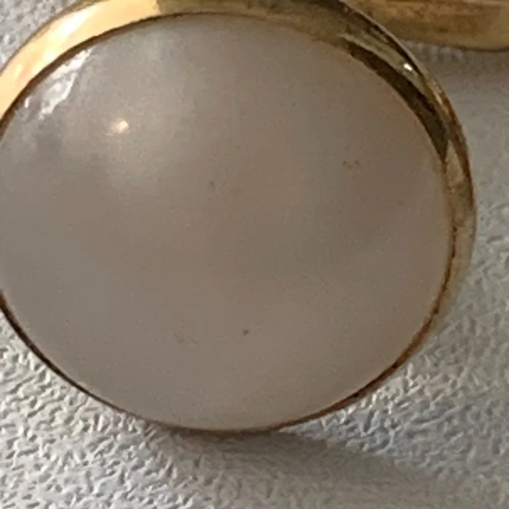 Cream and Gold Circular Cuff Links